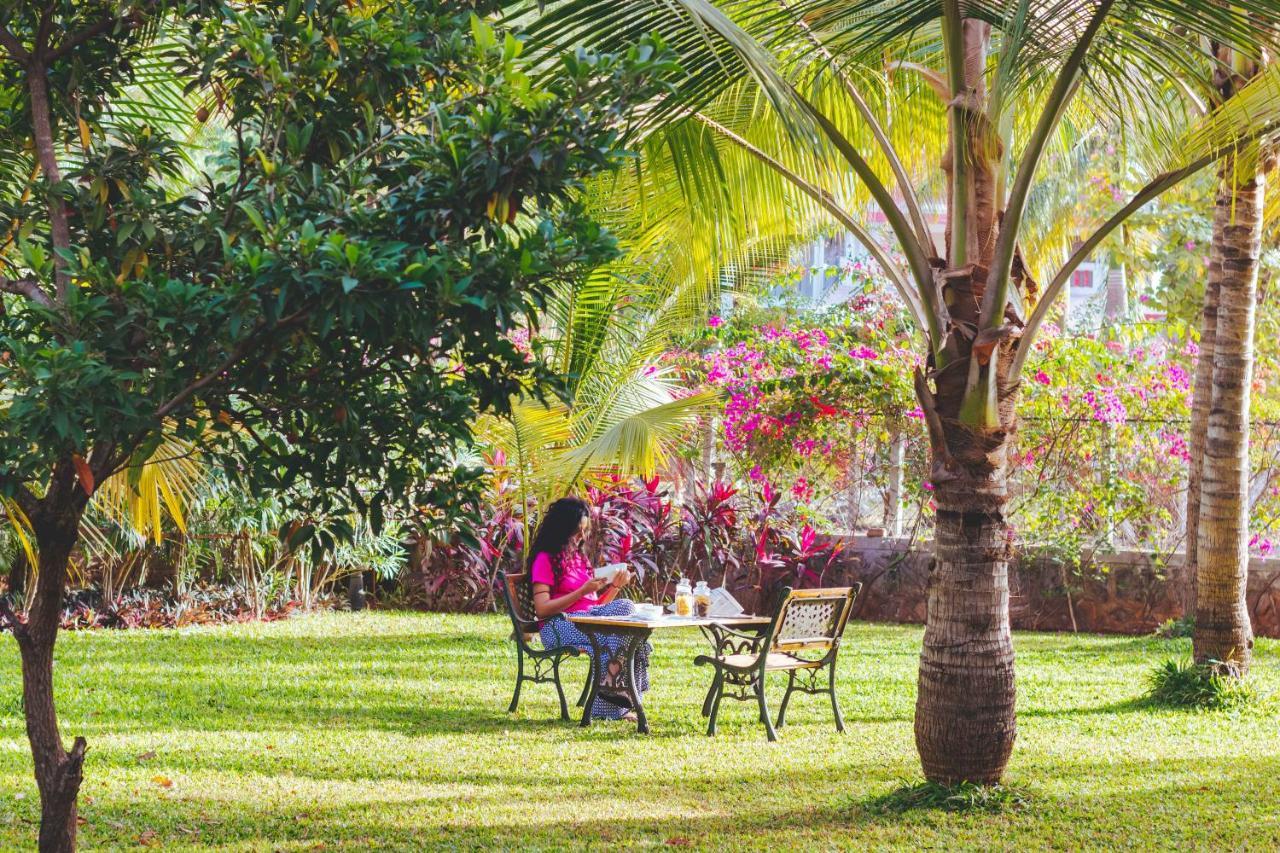 Saffronstays La Casa Maestro, Kashid - Spanish-Style Luxury Villa Near Kashid Beach Exterior foto