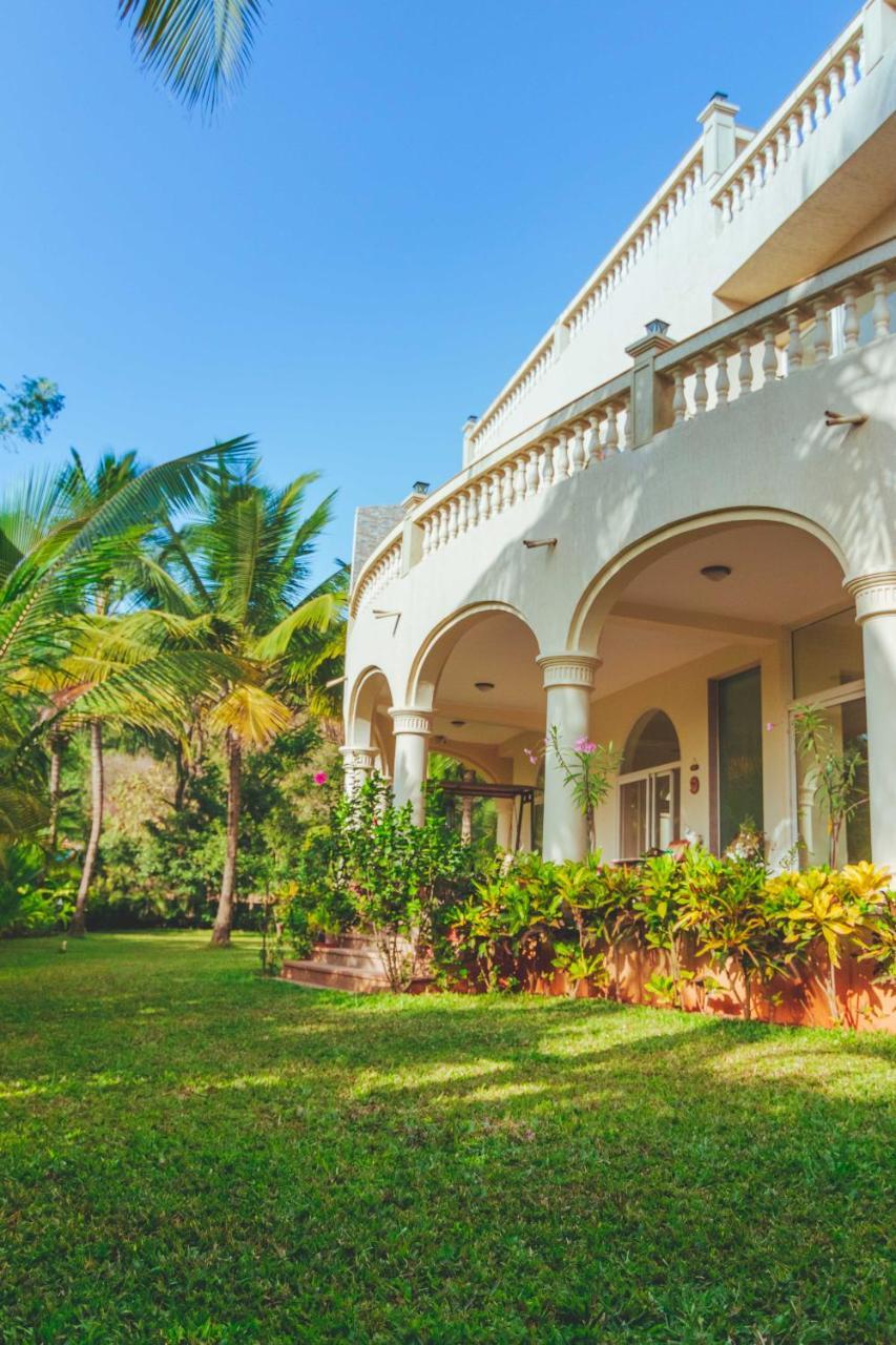 Saffronstays La Casa Maestro, Kashid - Spanish-Style Luxury Villa Near Kashid Beach Exterior foto